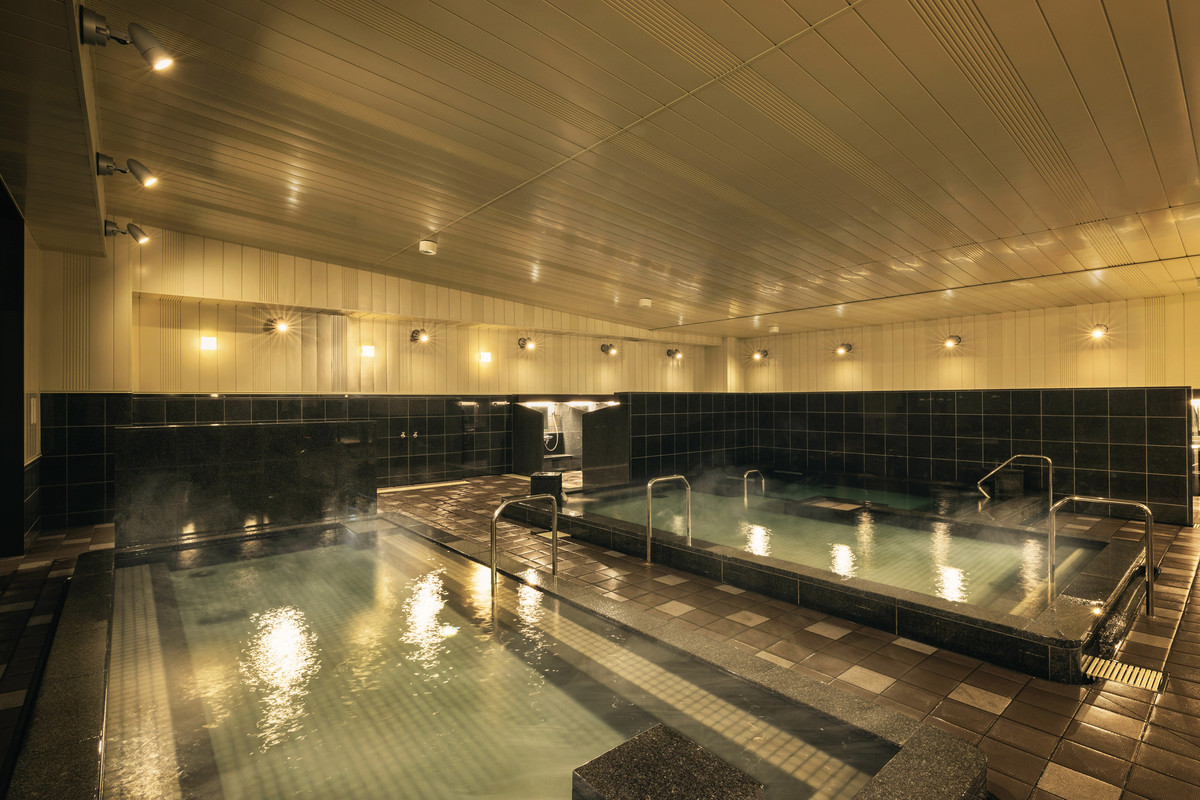 半露天風呂付き大浴場①