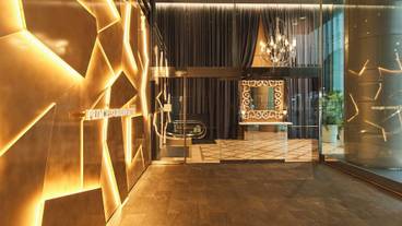 内部エントランス / 1