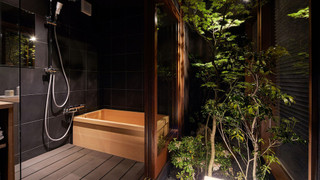 半露天檜風呂付き客室