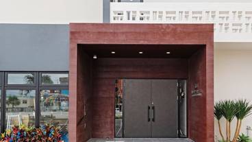 内部エントランス / 2