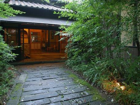 小田温泉 静寂な森の宿 山しのぶ / 1