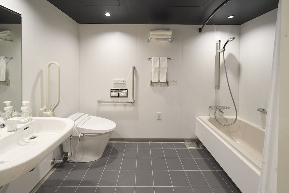 ユニバーサルルーム バスルーム