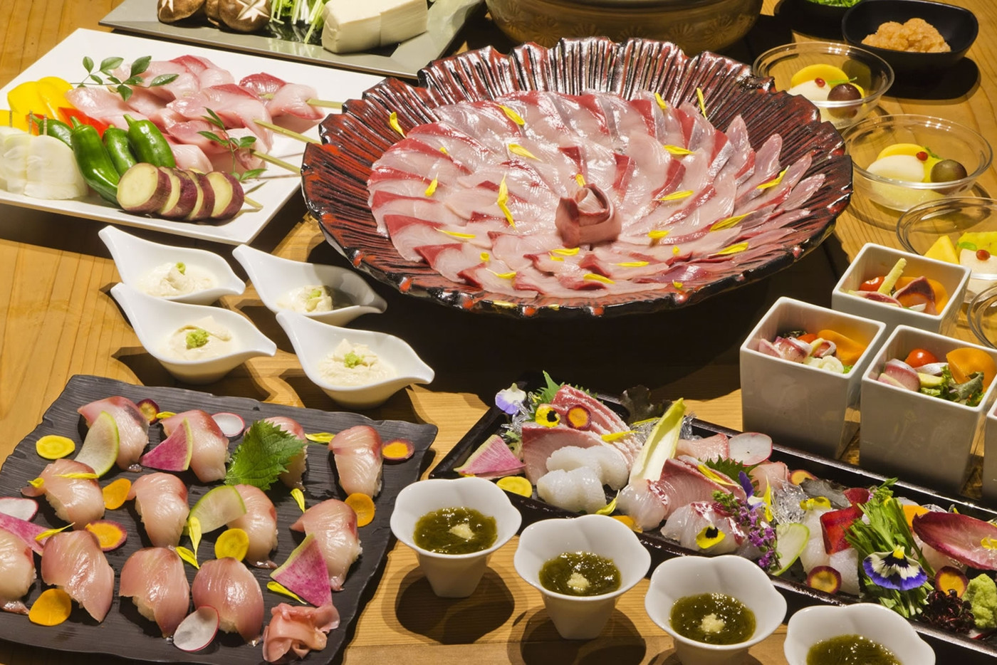 部屋食で地元の食材味わえる「夕食」3754672