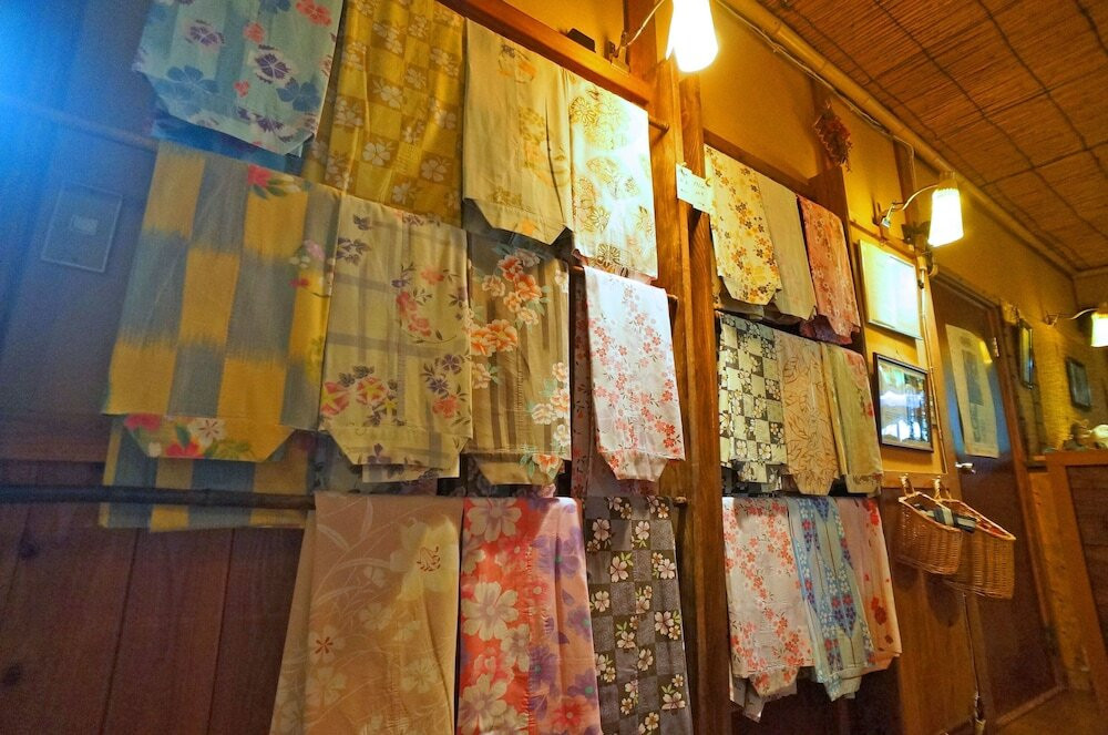 静かな場所で二人きり…3956986