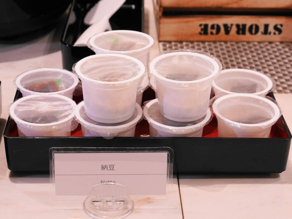 朝食
