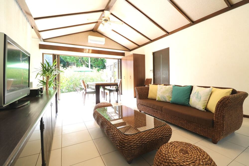 6. Fukugi Terrace (フクギテラス)3495745