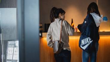 客室内のダイニングエリア / 24