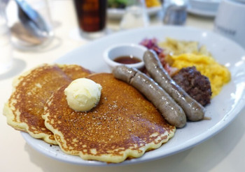 「GARDEN HOUSE Shinjuku」料理 750903 バターミルクパンケーキコンボ
