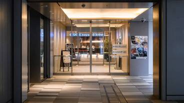 施設の入り口 / 17