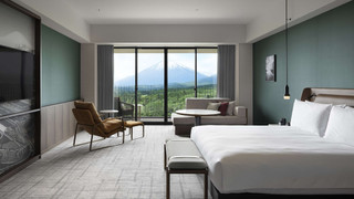 デラックス ルーム キングベッド 1 台 (Fuji View)