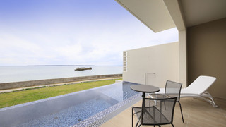 スイート プライベートプール オーシャンビュー