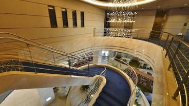 内部エントランス / 2