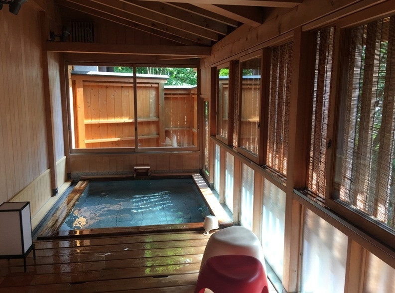 キャンプやカヤックなどアウトドアも人気の観光地4060008