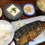 鯖の一枚焼き定食に大行列！福岡の絶品ランチ「真」が気になる！