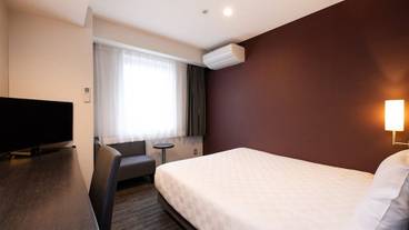 客室 / 15