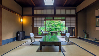 本館「梅」または「木立」（お風呂なし）
