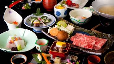 食事・飲み物 / 4