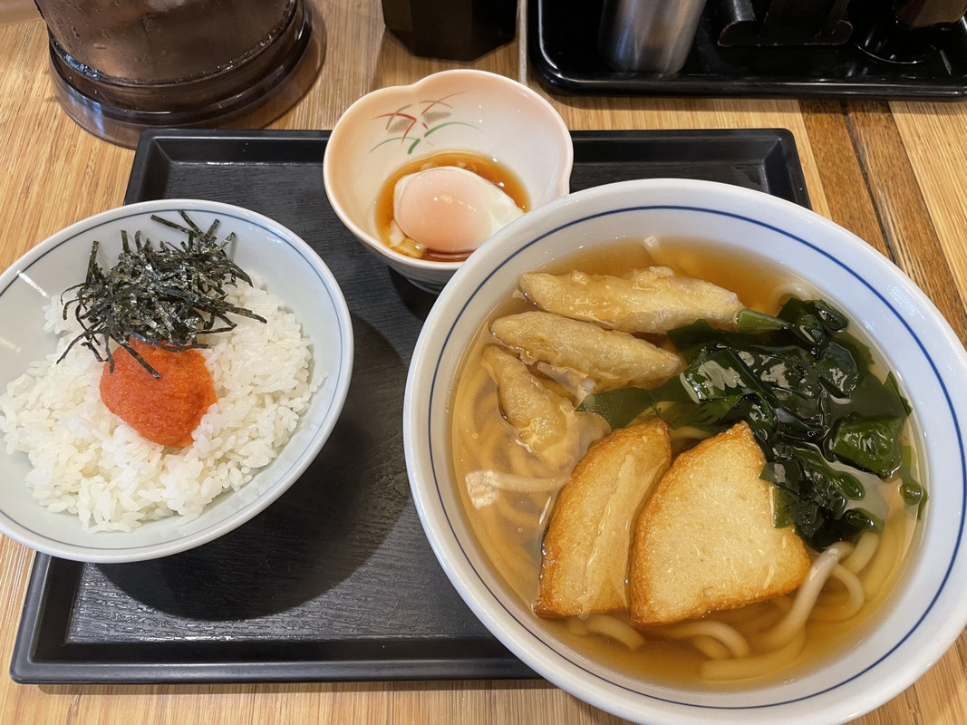 ウエストのうどん朝食