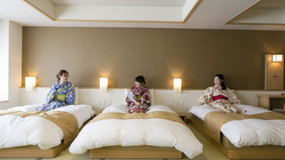 デラックストリプル