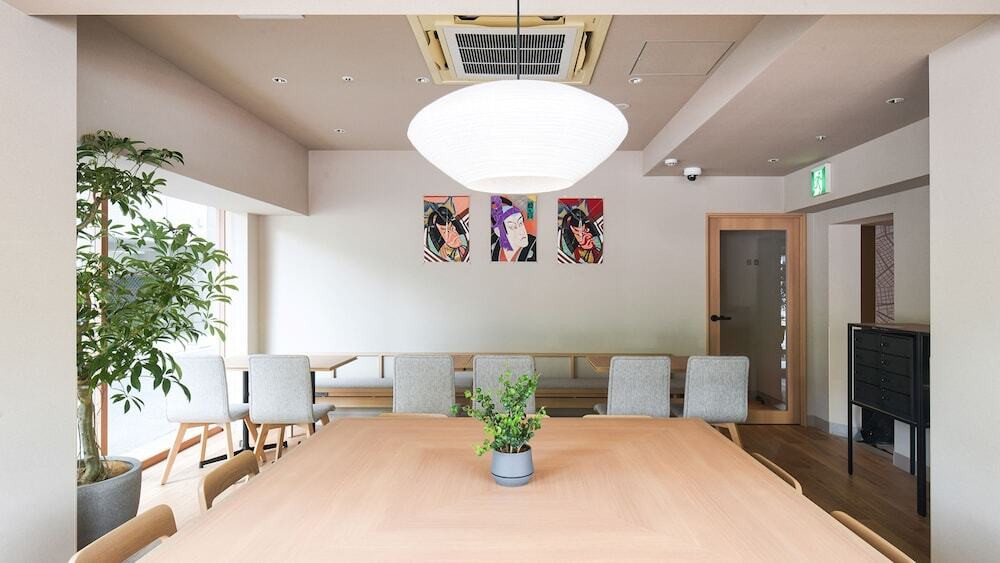 ロビーラウンジ