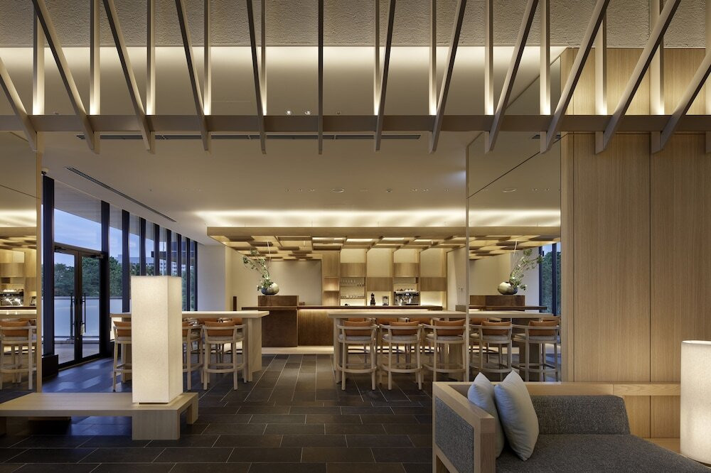 ロビーラウンジ