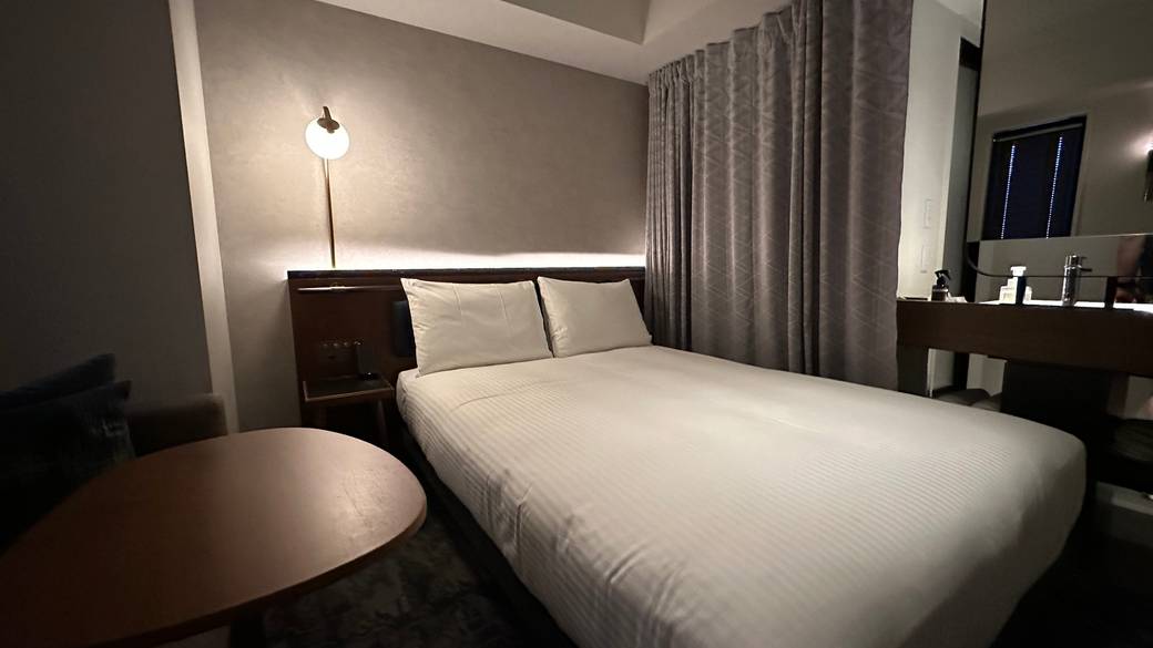 サータ社製ベッド / 4