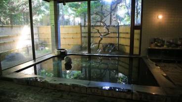 御影石の大浴場 / 1