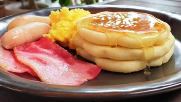 朝食ビュッフェ / 3