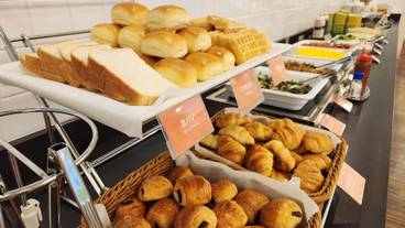 朝食スペース / 7