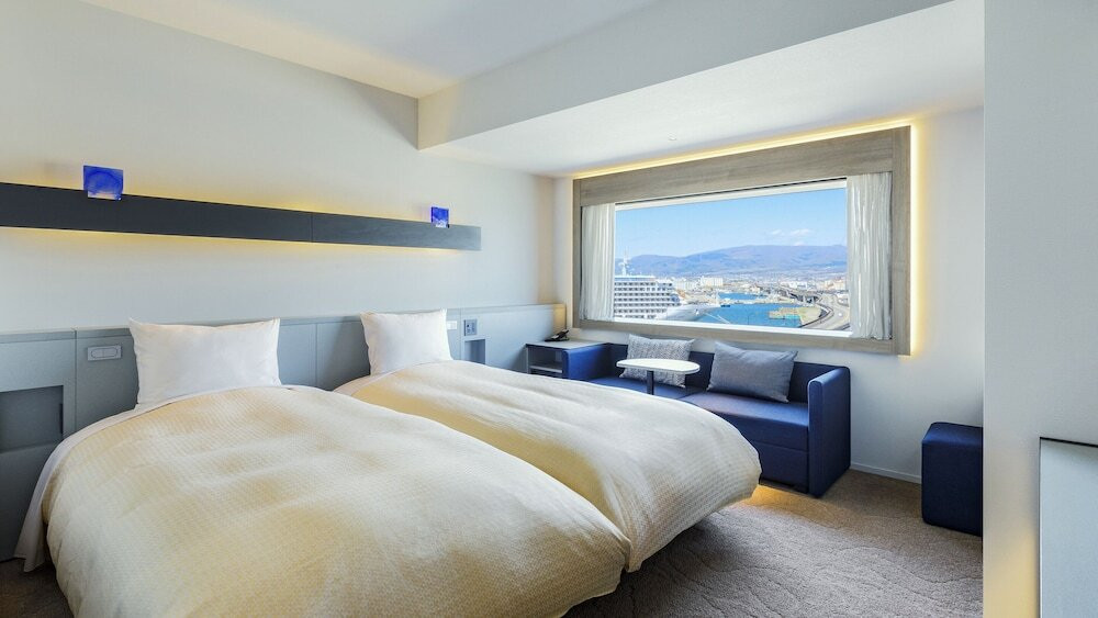 函館の海と山の景色と溶け合う、インフィニティスパの宿3648344