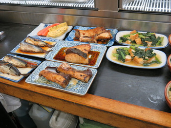 「みよし食堂」 料理 50867318 並べられたおかず3