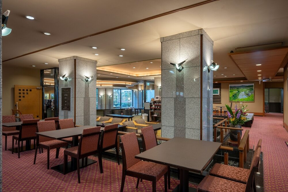 ロビーラウンジ