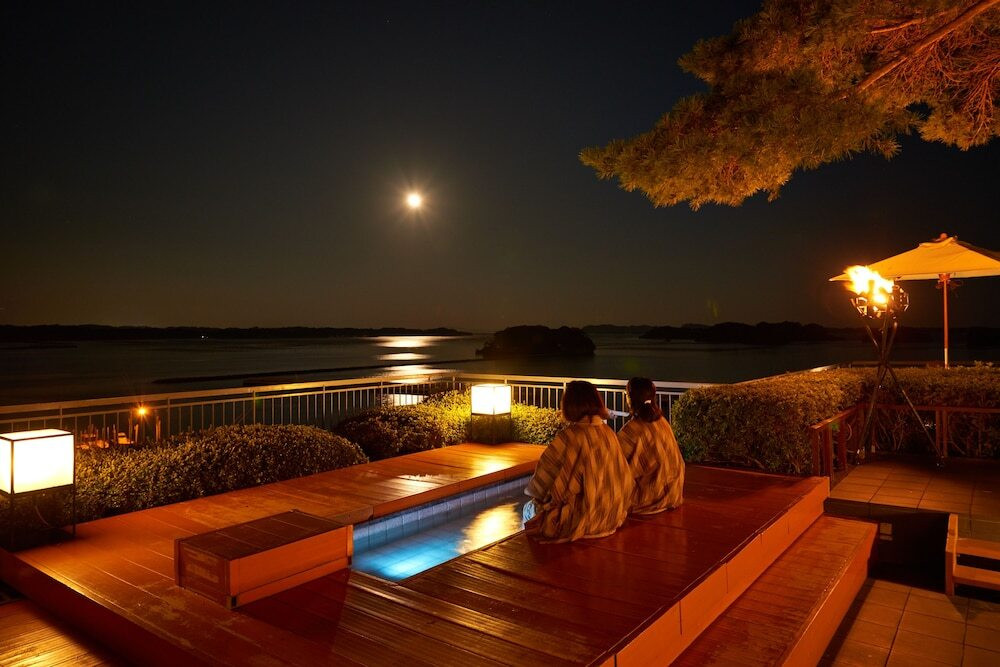 お月見台でほっこり癒しのひと時を3955859