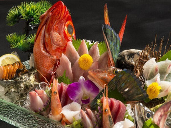 大海原を望むインフィニティ風呂とボリューム満点の海の幸が堪能できる宿3463530