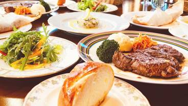 食事・飲み物 / 3