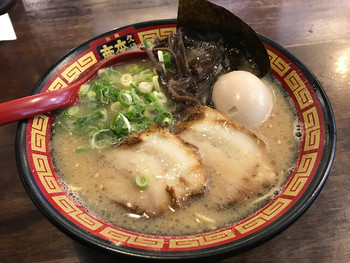 7.店内の製麺室で作る自家製麺が自慢！「本田商店」1302838