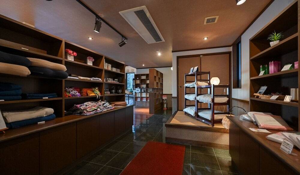 すっかり満たされて
チェックアウト / 2