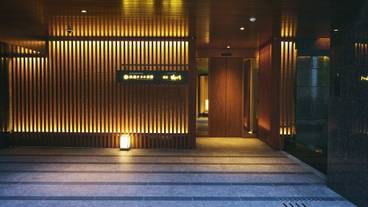 内部エントランス / 2