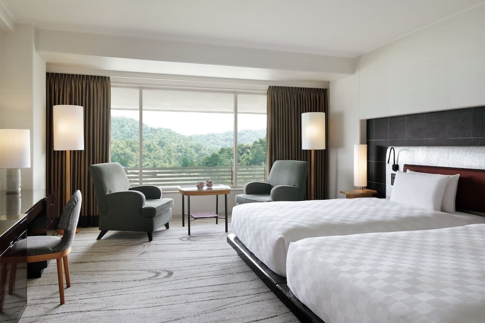 クラブハリウッドツイン8F