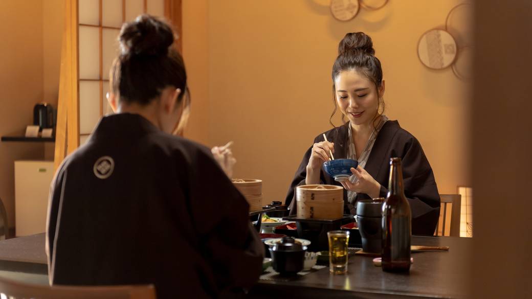 お部屋でいただく
月替わりの会席 / 1