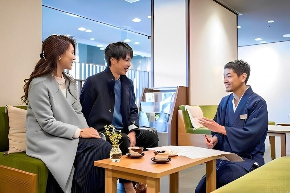 チェックイン / チェックアウト キオスク