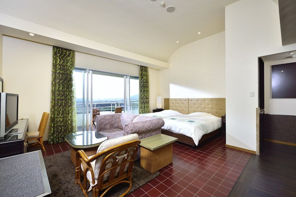 全室オーシャンビューで快適。プールやスパなど館内施設も充実3348950