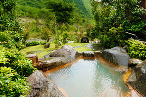 開放的で広々とした客室露天風呂