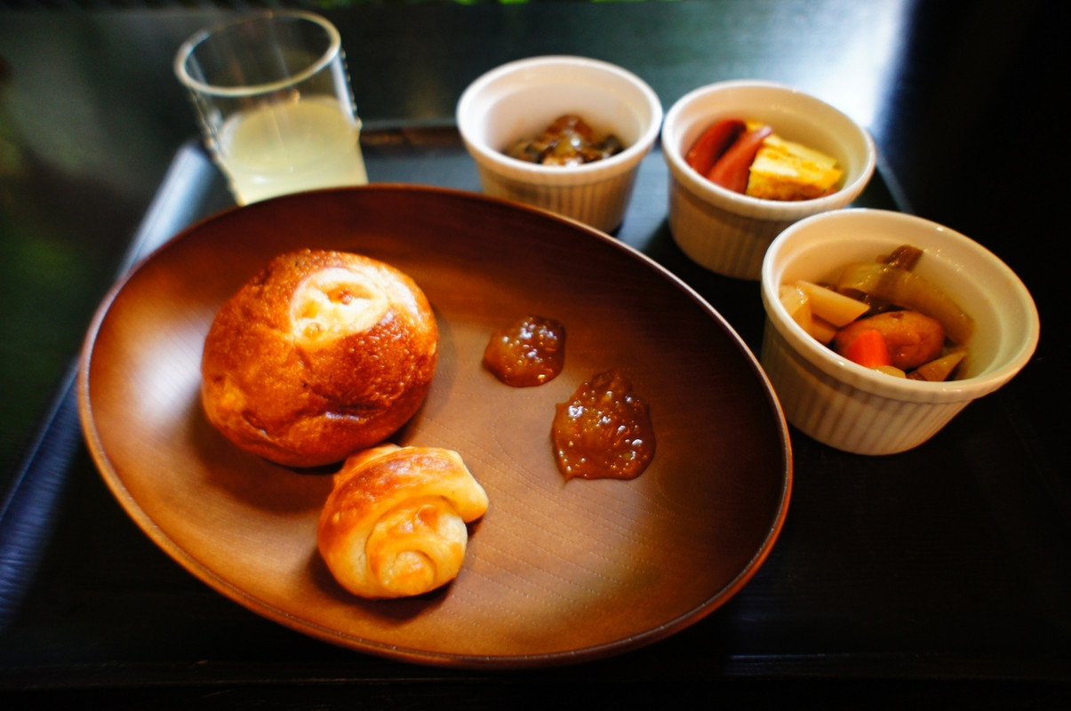 頼めば味噌汁ももらえる