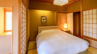 特別棟 [秋の館.和洋室]10帖の和室+クイーンサイズベッド 禁煙