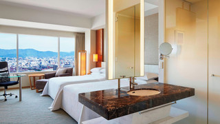 デラックス ルーム ダブルベッド 2 台