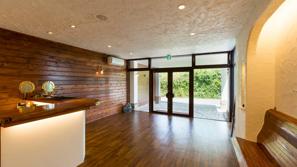 旅の思い出を胸に
チェックアウト / 2