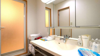 エグゼクティブルーム : 定員4名-5名 喫煙可