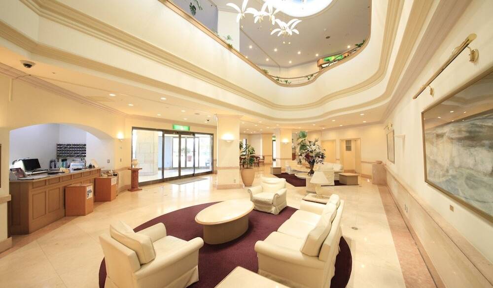 鴨川シーワールド近く
高層タワーが目印 / 1