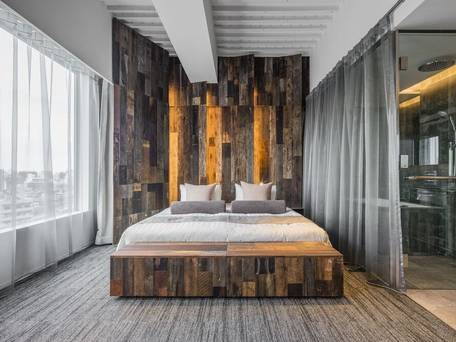 ONE@Tokyo by insomnia / 1